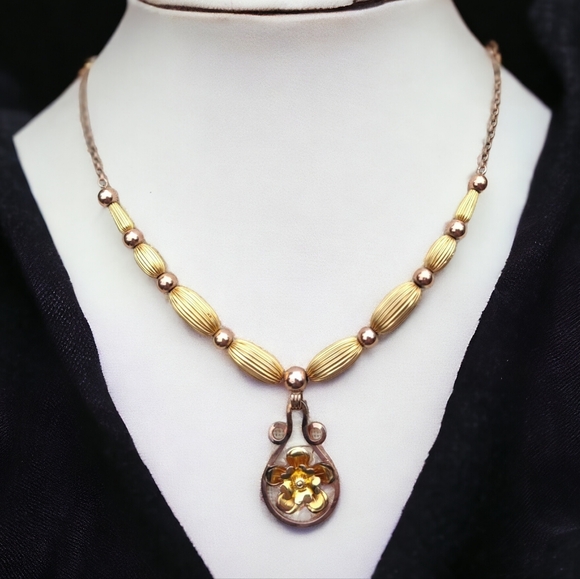 Antique Jewelry - Antique 12k GF LSCO (Louis Stern Co.) flower pendant necklace